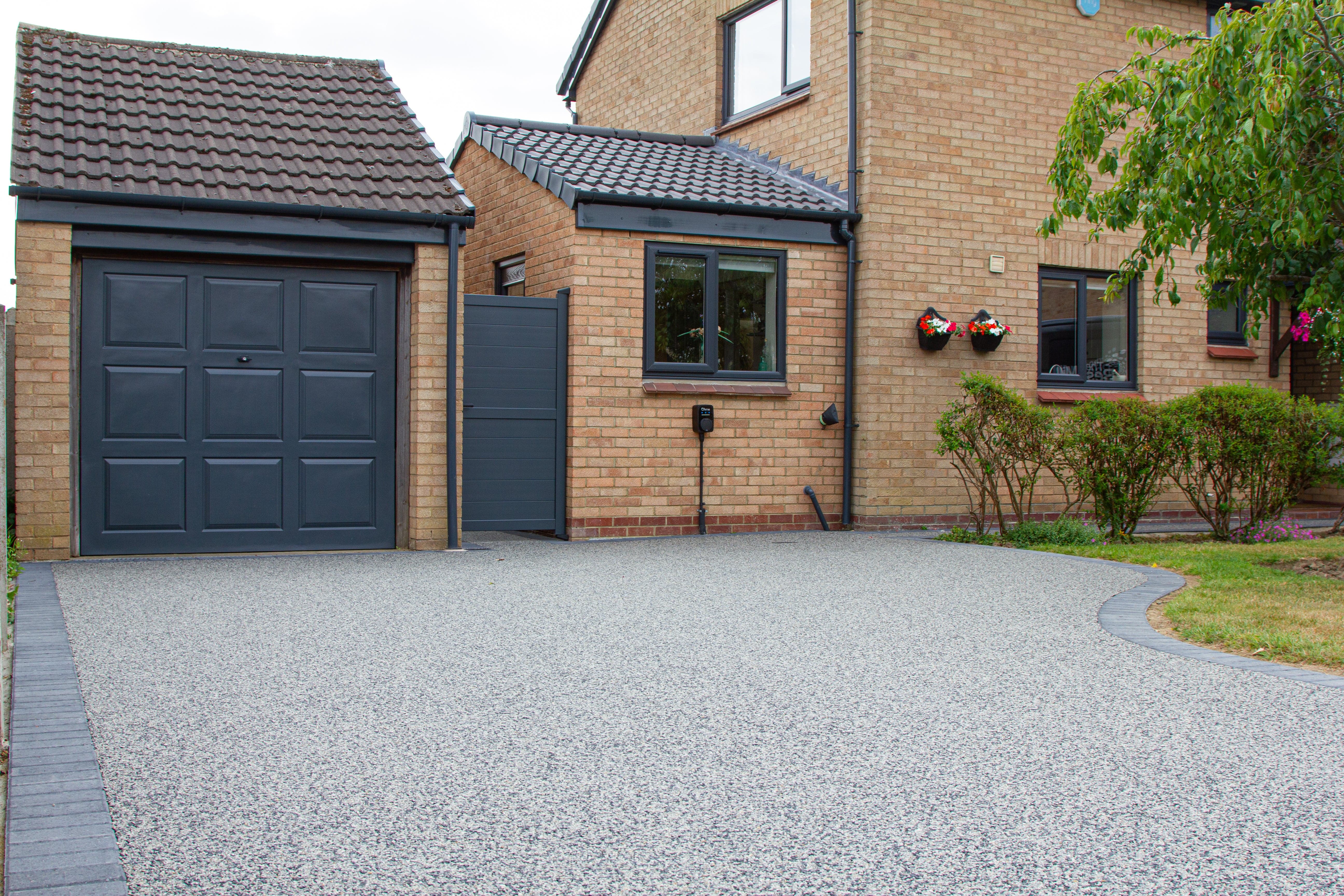 Levana UV Resin Bound Mix 1 - 5mm - Resin Mill